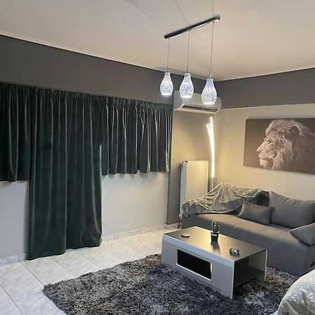 Central Modern Apartment Волос Экстерьер фото