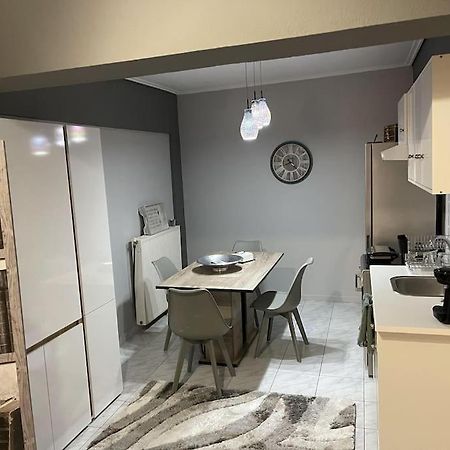 Central Modern Apartment Волос Экстерьер фото