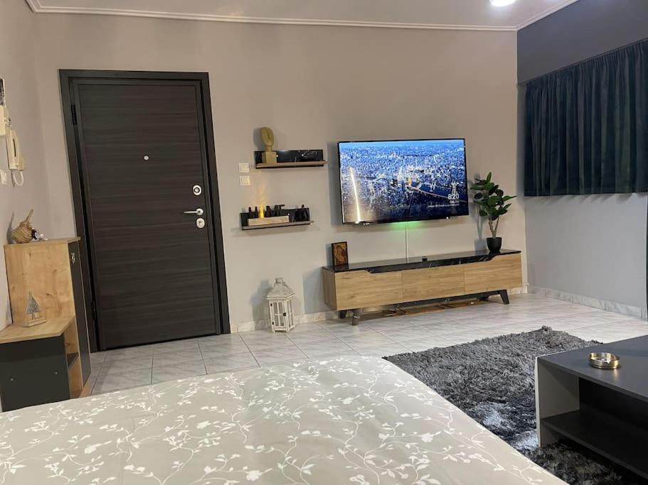 Central Modern Apartment Волос Экстерьер фото