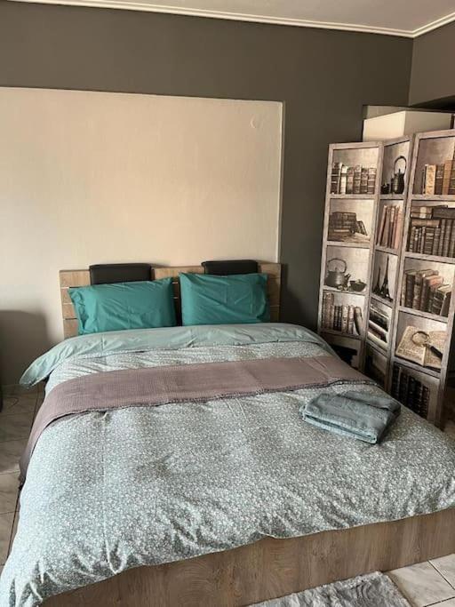 Central Modern Apartment Волос Экстерьер фото